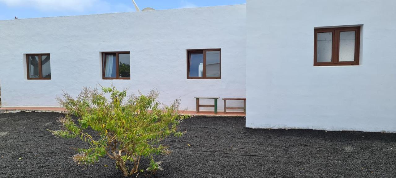 Casa Rural Yeyo En El Crater Del Volcan Tinguaton 外观 照片